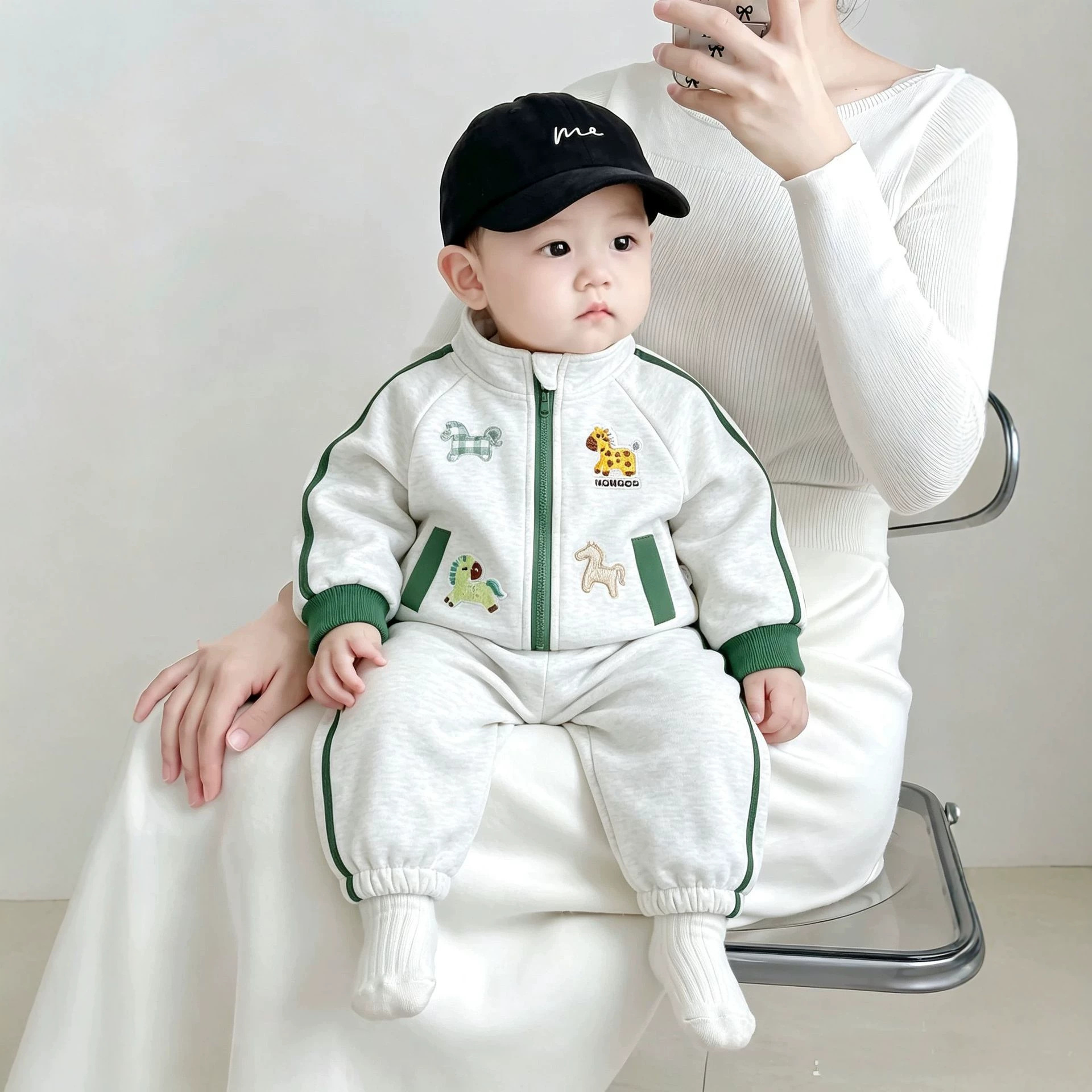 儿童洋气运动春秋套装2026新款男女童韩版时尚简约风卡通卫衣卫裤
