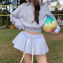 春日出逃bi备“阳光少女”条纹衬衫裙裤套组翻领设计抽绳小花边女