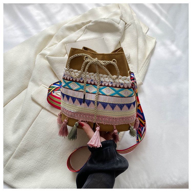 Women's Medium Canvas Geometric Ethnic Style Tassel String Bucket Bag display picture 72