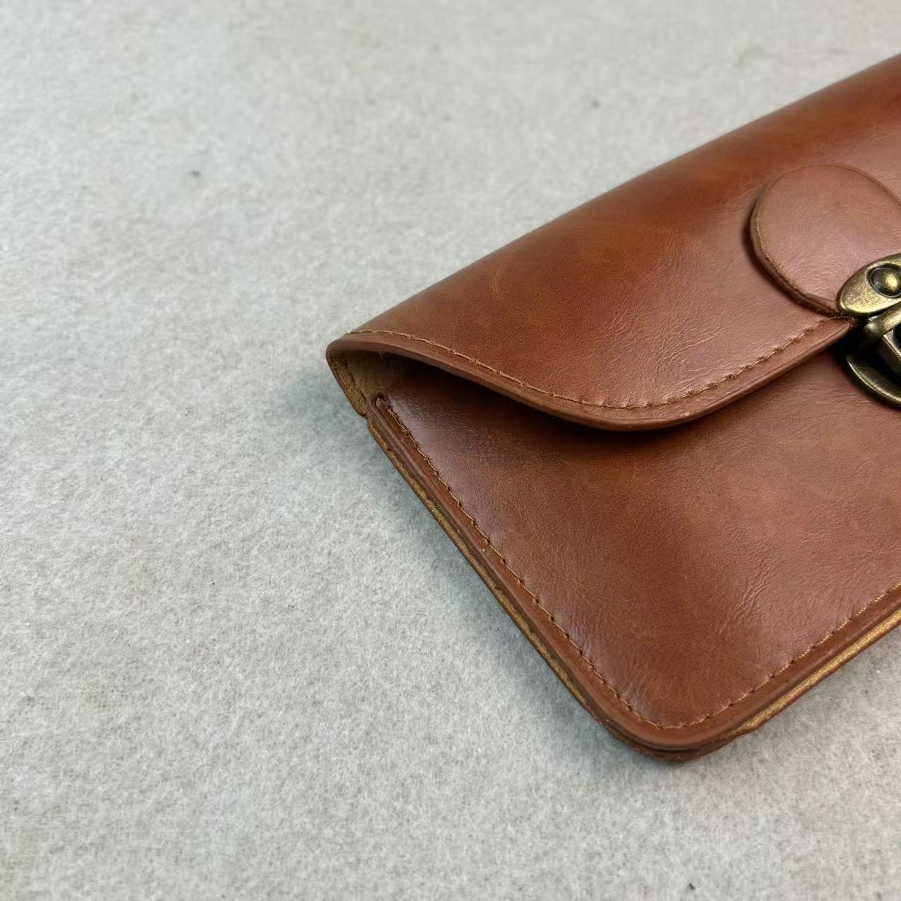 Best-selling Men's Vertical Casual Phone Pouch Belt Bag Slim Mini Multifunctional Sports Crossbody Bag Wholesale