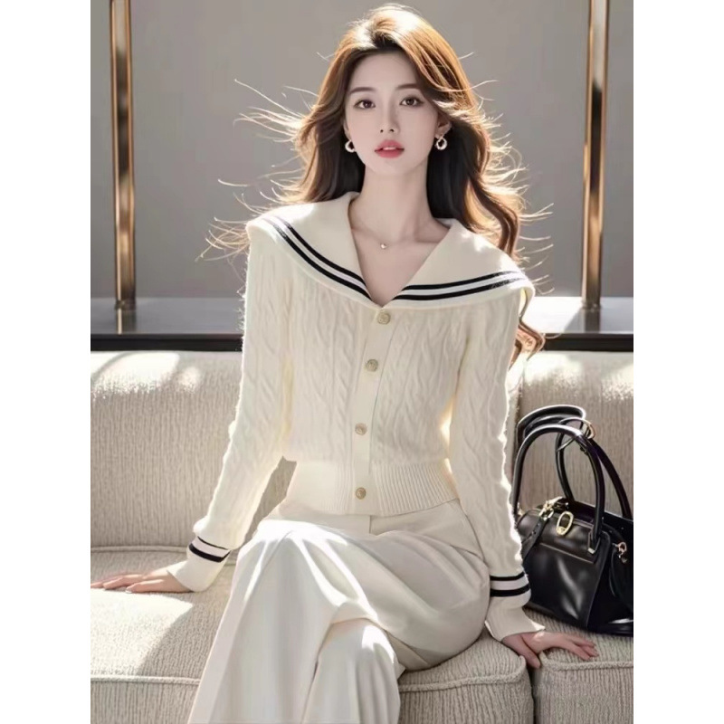 Collar de marina larga manga suave suéter glutinoso mujer 2025 otoño delgado diseño camiseta de punto con camiseta de base superior