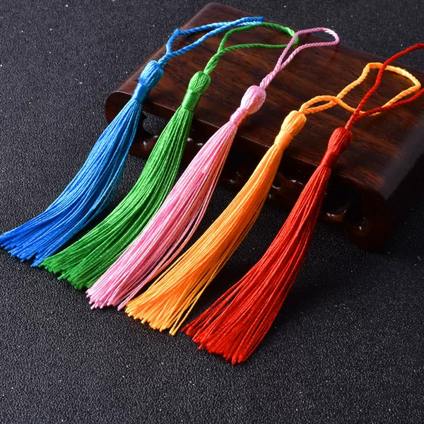 High-end tassel bookmark tassel polyester material candy box invitation card hanging spike red small bookmark tassel