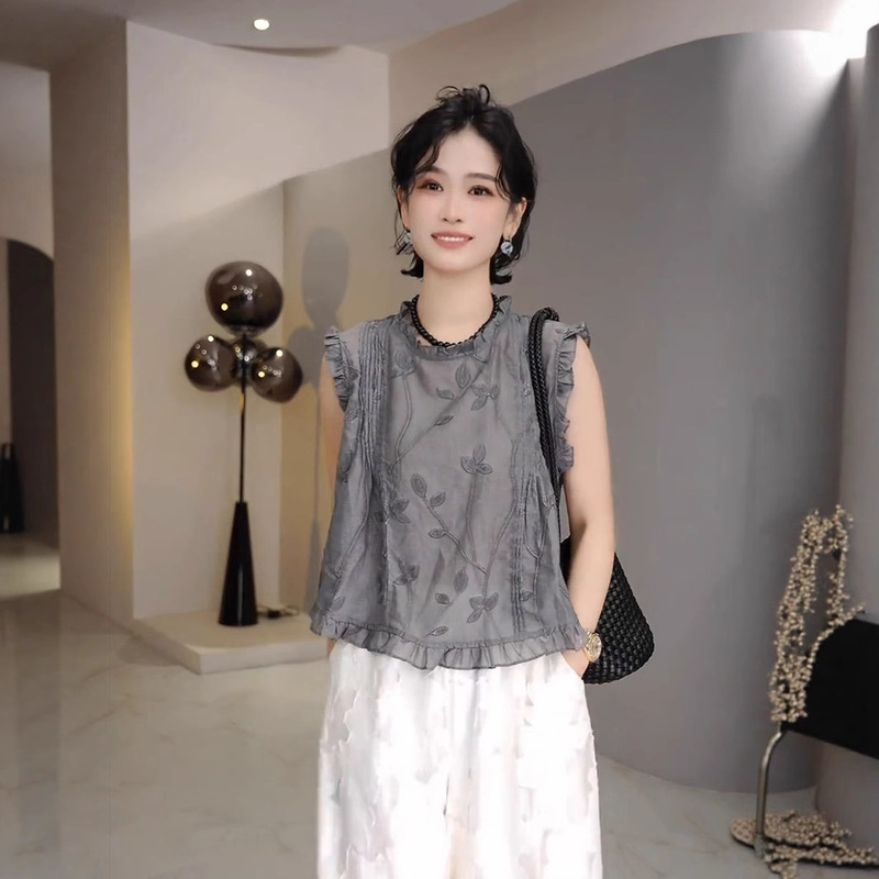 Designer Heavy Embroidery Floral Patchwork Sleeveless Shirt 2025 New Short-Sleeve Summer Fashion Stylish Youthful Top Designer Heavy Embroidery Floral Patchwork Sleeveless Shirt 2025 New Short-Sleeve Summer Fashion Stylish Youthful Top