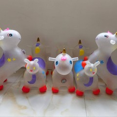インフレータブル彩色クリスタルフラッシュダブルヘッド馬PVC子供インフレータブルおもちゃ厚い防爆宝座乗卸売