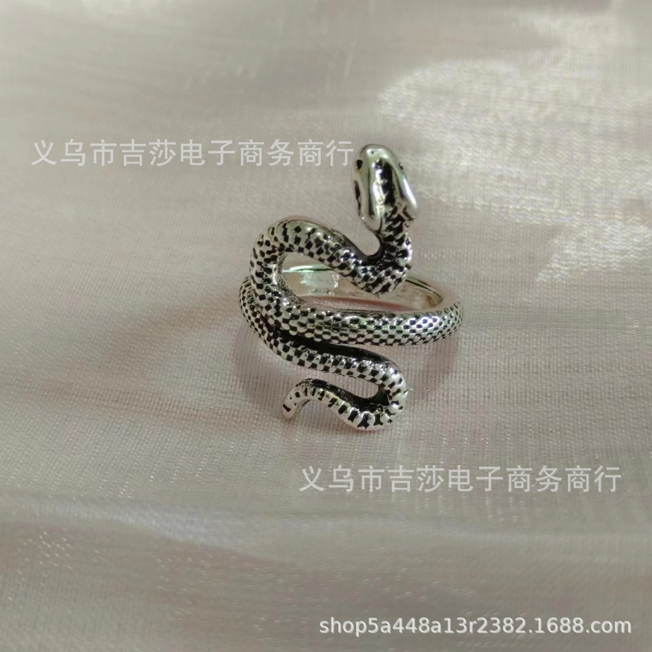 El comercio exterior de Europa y América largo fresco de los hombres guapos patrón de serpiente anillo punk estilo en forma de serpiente animal retro exagerado 4 piezas anillo conjunto