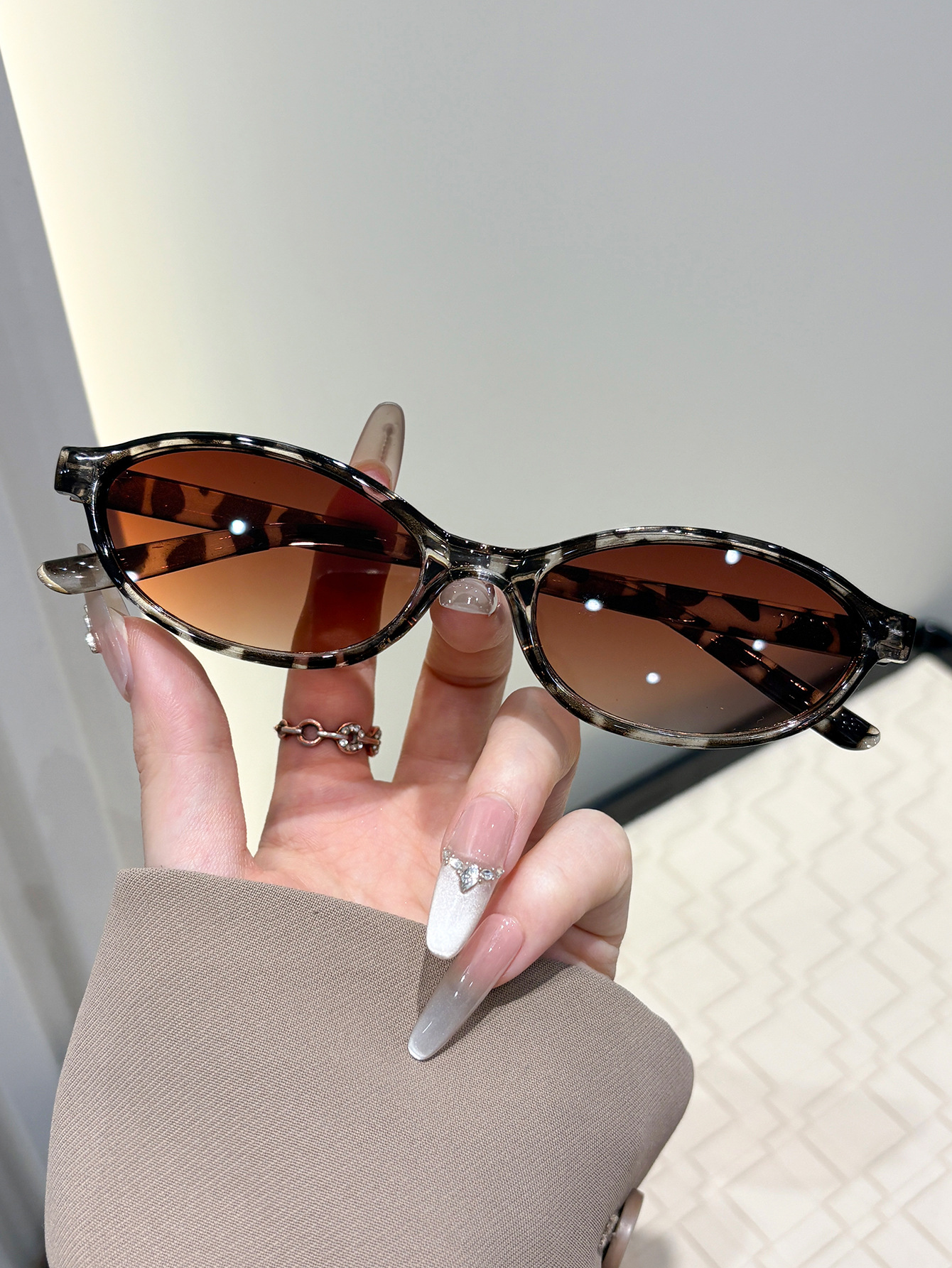 White Leopard Double Tea Slicit