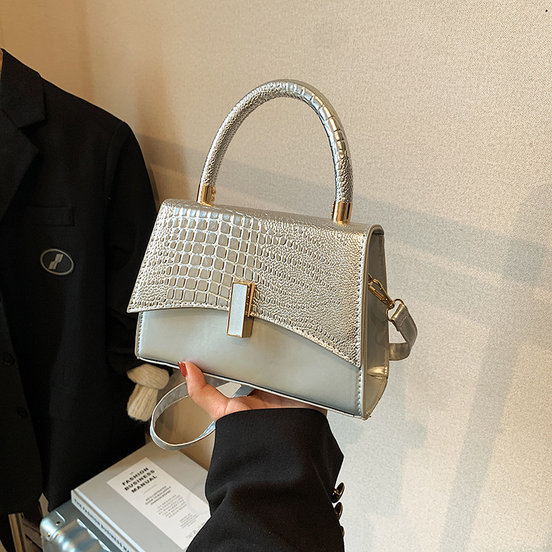 Bolso de mujer de textura de tendencia de invierno 2024 nuevo estilo de moda de hombro pequeño bolso cuadrado de viaje de estilo exterior casual mochila