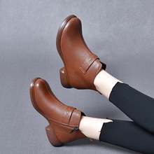 圆头短靴女2023秋冬新款简约气质平底休闲马丁靴头层牛皮舒适踝靴