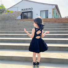 女童連衣裙2023夏季新款韓國童裝兒童時髦歐美風小黑裙修身背心裙