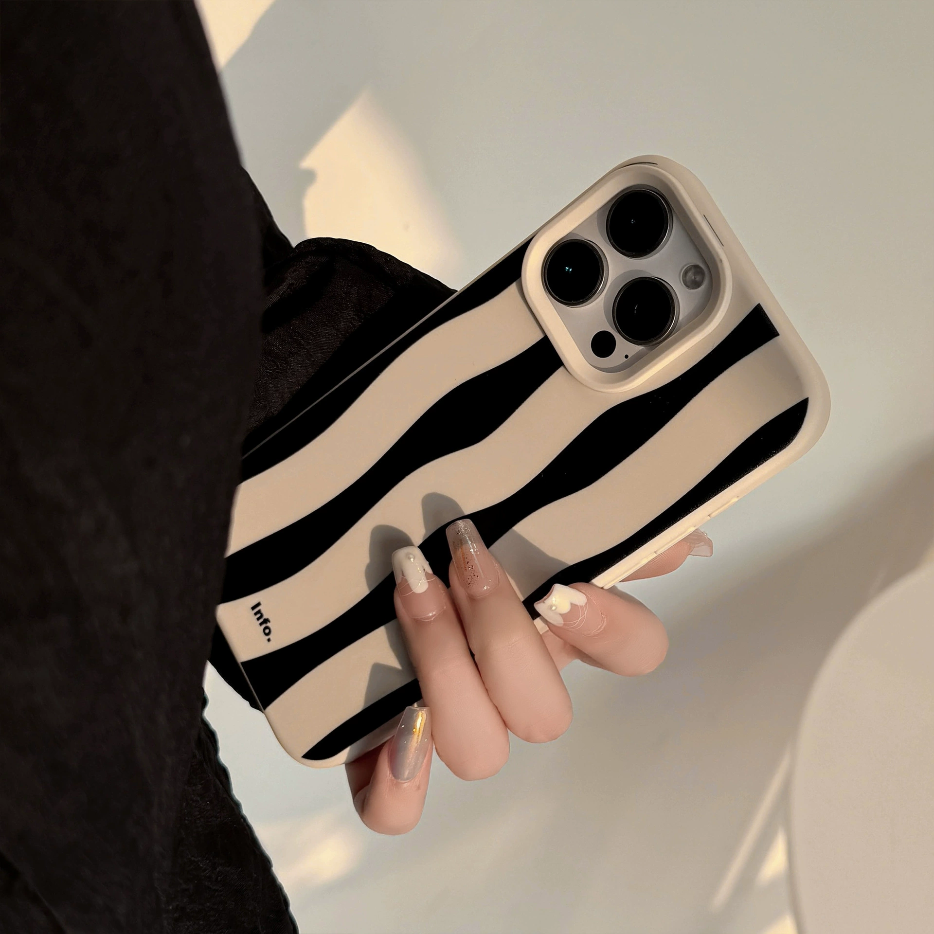 Чехол для телефона Apple iPhone 17, трубчатый дизайн, кремовый — совместим с iPhone 12–17/Pro/Pro Max/Plus