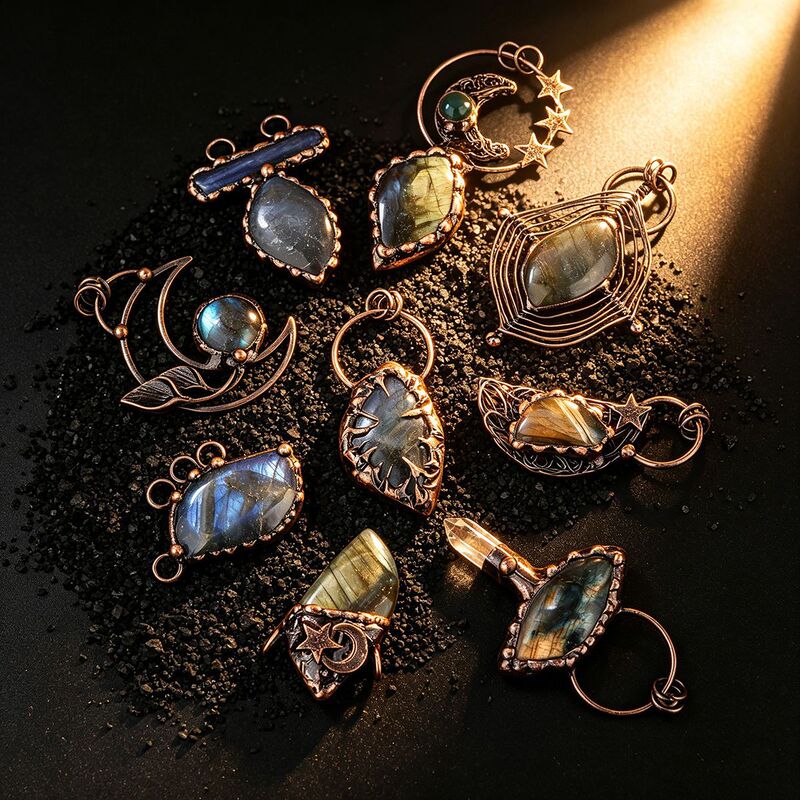 A Variety of European and American Retro Style Natural Labradorite Original Design Bronze Sweater Chain Pendant Shape Random