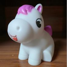 跨境爆款卡通兔子礼品灯创意搪胶床头伴睡灯送女生七夕礼物小夜灯