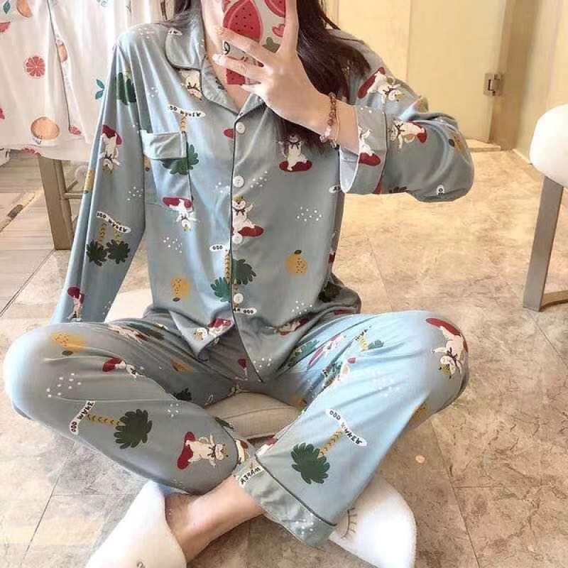 긴 회색 고양이 열기