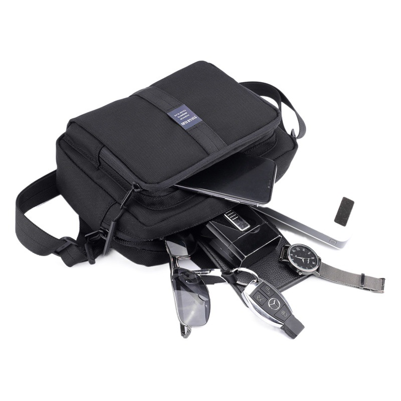 Transfronterizo nuevo bolso de mensajero de los hombres de moda bolsa funcional simple bolsa de almacenamiento digital multifuncional bolsa de pecho al aire libre bolsa de hombro