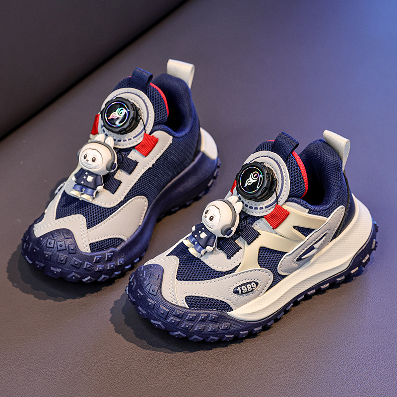 Zapatos para niñas Labu 2025 nuevos zapatos de corrida para niños de otoño zapatos ligeros antideslizantes para niñas zapatos de papá