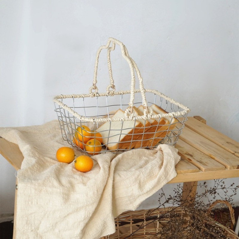 Handwoven Rattan Storage Basket With Lid And Inner Lining_voghion.com