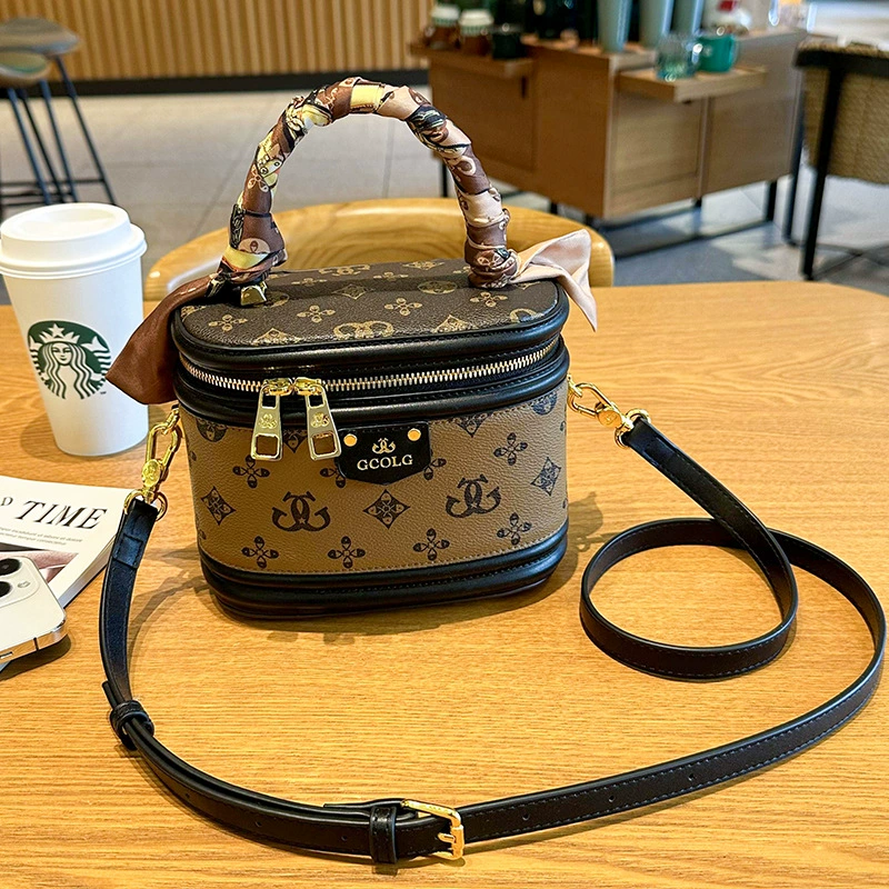 Box bag (LV‑style) 2025, mini top‑handle, detachable shoulder strap, felt inner