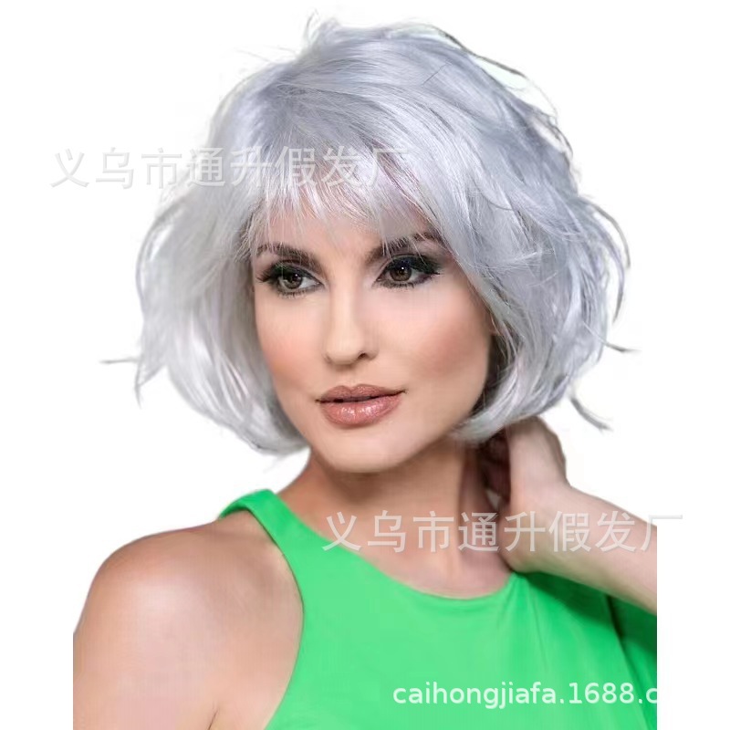 silver-gray wig