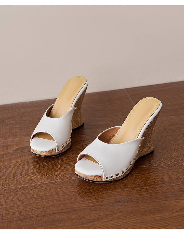 Sandal cao gót nữ hở mũi đế xuồng 11cm đinh tán — màu đen, màu trắng ngà chi tiết 13