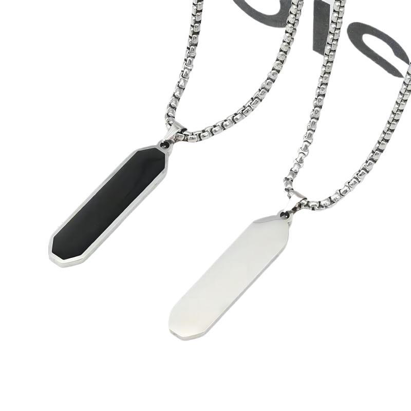 Colar comprido geométrico minimalista com esmalte preto e aço_voghion.com