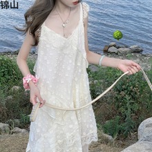 小个子夏季法式温柔风蕾丝花边吊带裙女宽松设计超仙飞飞袖a字裙