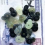 天然双面雕刻墨玉吊坠