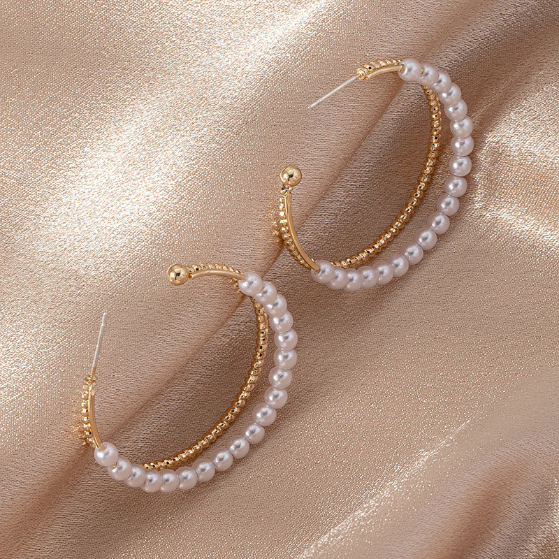 Baroque Style Circle Inlaid Pearl Alloy Hoop Earrings Wholesale display picture 4