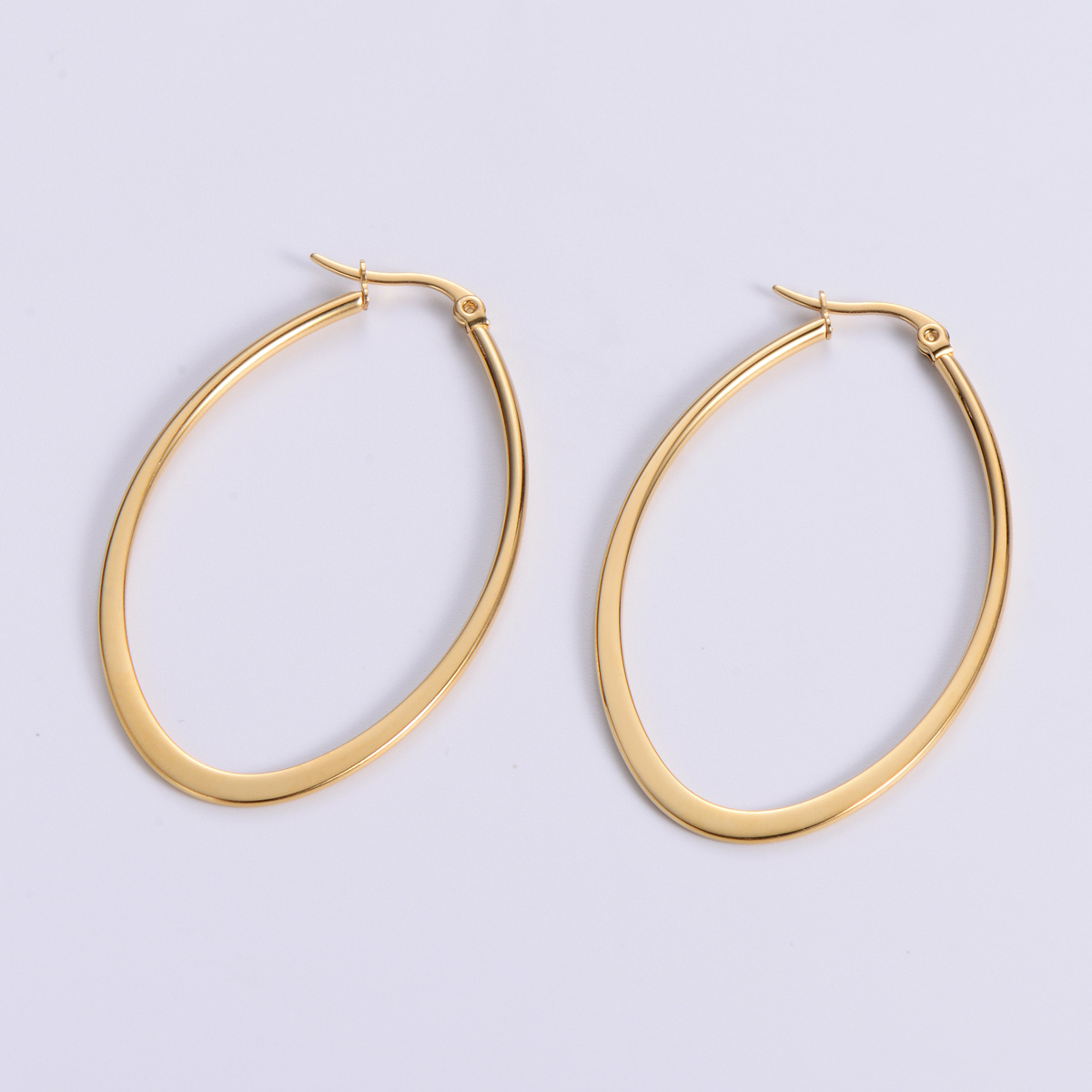 Moda simple línea plana de acero inoxidable pendientes mujer oval geométrica pendientes de acero color 18K oro simple joyería al por mayor