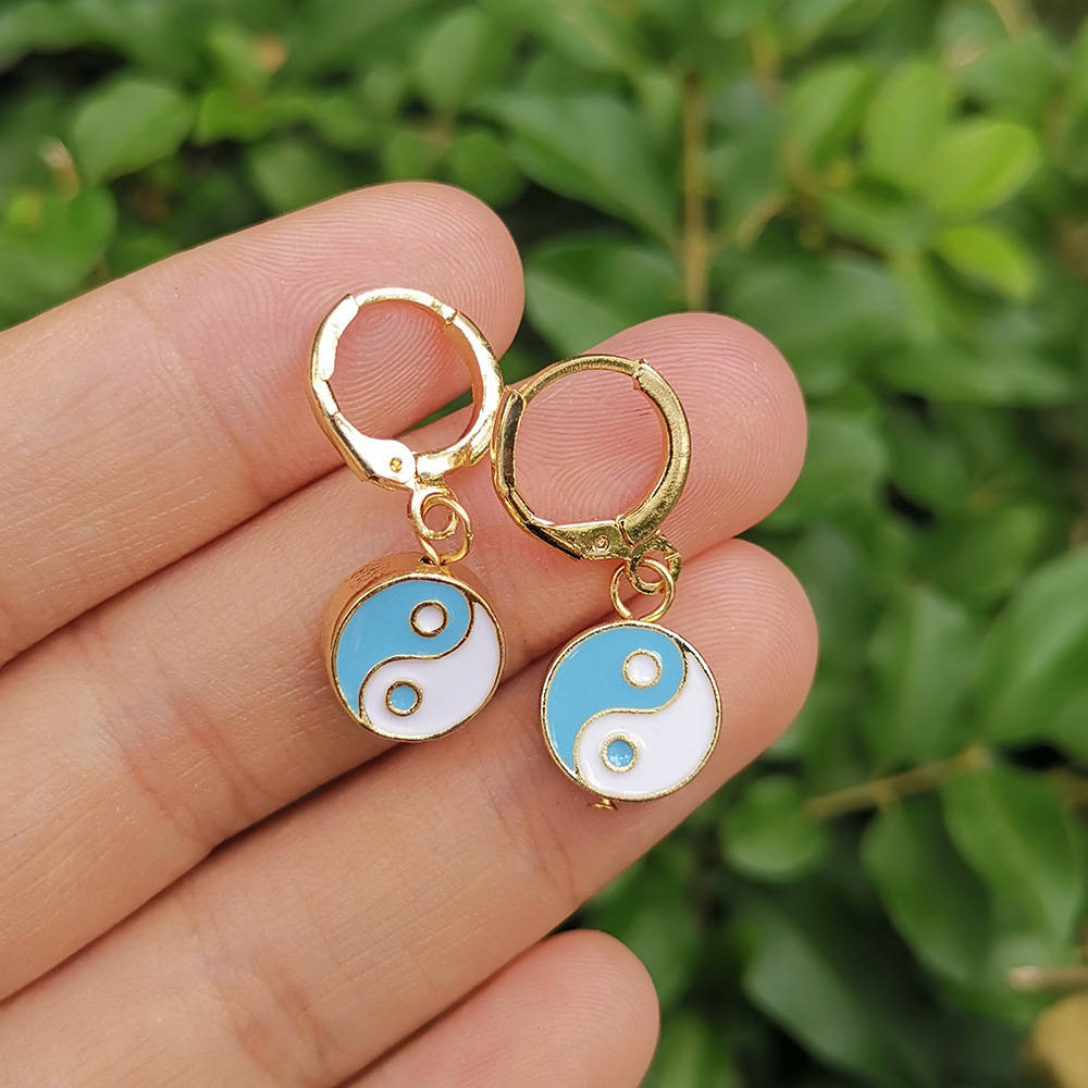 Wholesale Jewelry Heart Flower Tai Chi Oil Dripping Earrings Nihaojewelry display picture 23