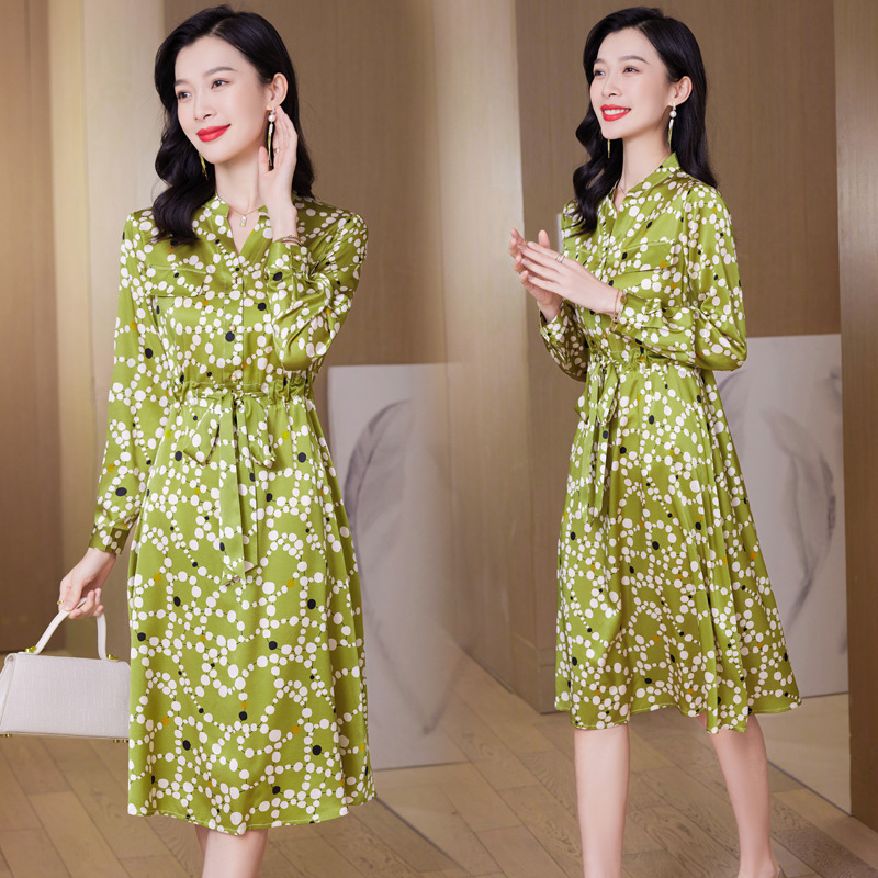 杭州真丝连衣裙女2025春季新款长袖印花V领收腰波点中长款a字裙子