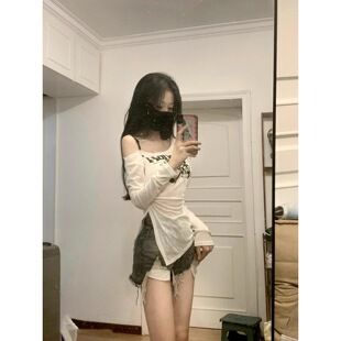 ��͸���U�շ�������Ů�ļ���z�L����������������¶��һ�ּ�����