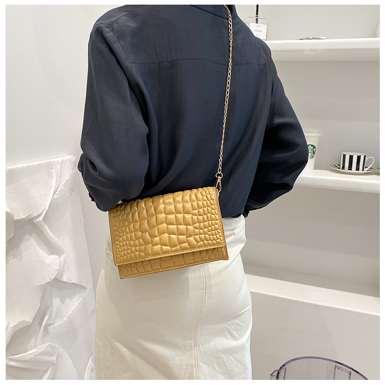 Bolso Cuadrado Pequeño De Crossbody Bordado Color Caramelo De Moda Coreana display picture 4