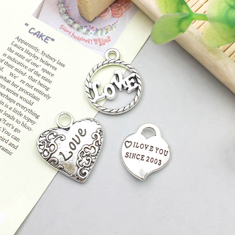 1 new ancient silver alloy simulation heart-shaped English letter pendant diy jewelry accessories