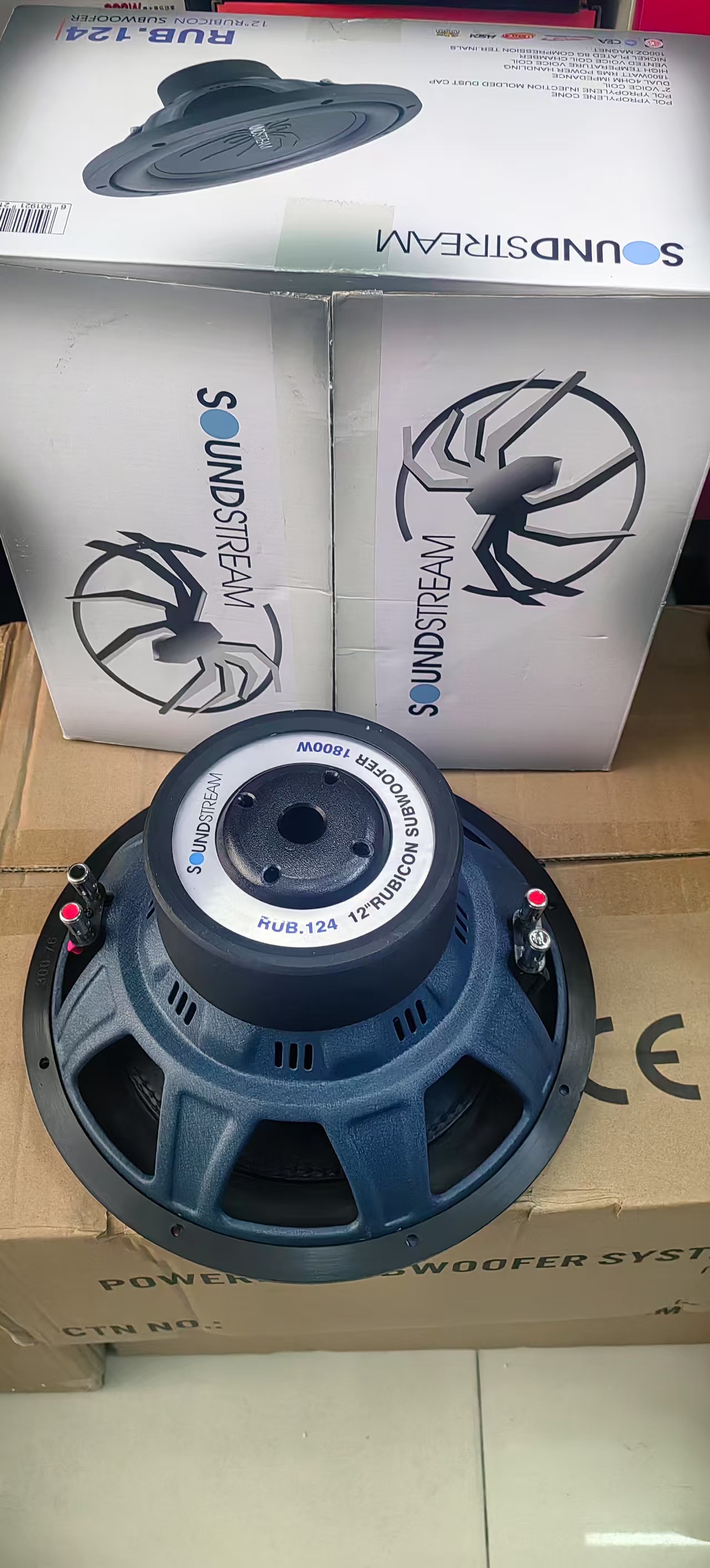 Car Subwoofer Sounstream Rub.124 12inch Subwoofer Spider 1800W Deep Bass