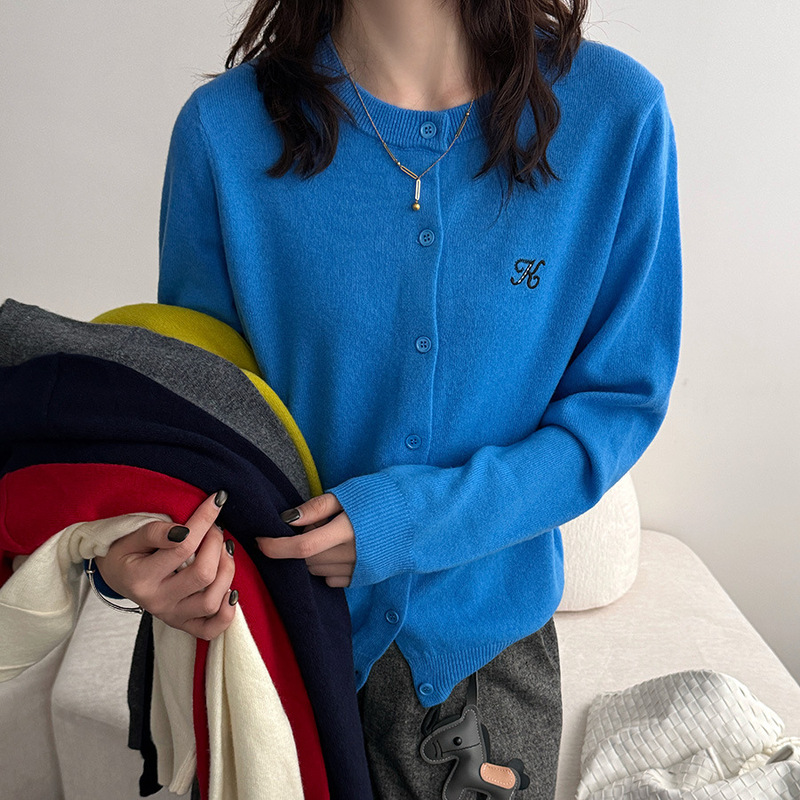 Linoqiu's New Korean Letter Embroidered Woolen Sweater for Women 2025 Design Round Neck Short Sweater Cardigan Top
