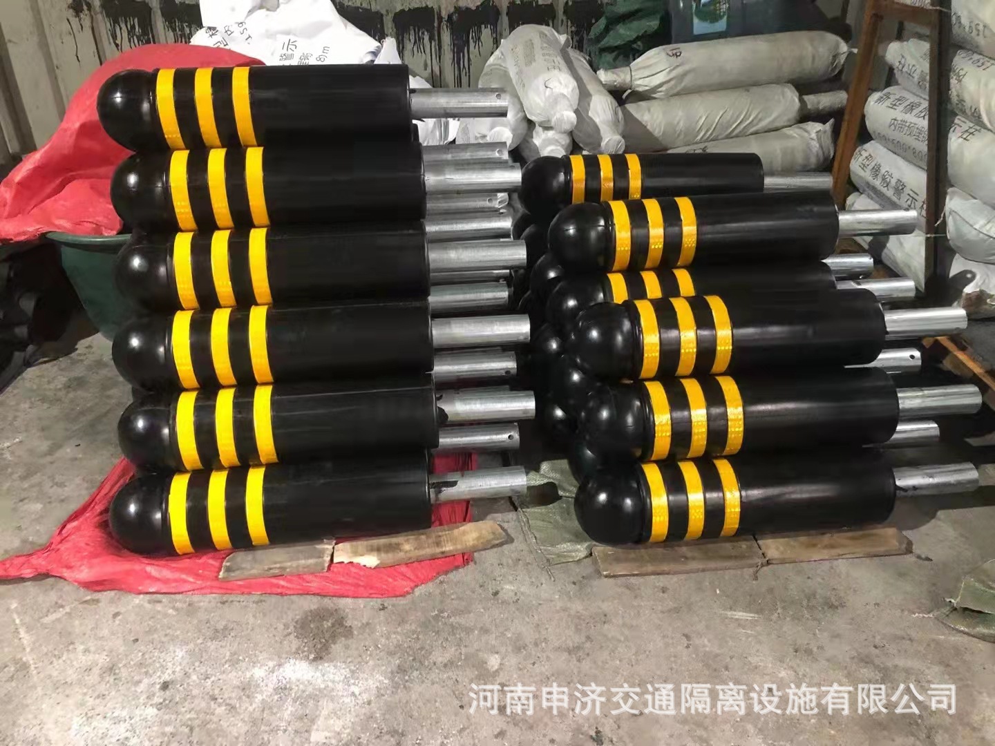 橡胶路桩_20220407131439
