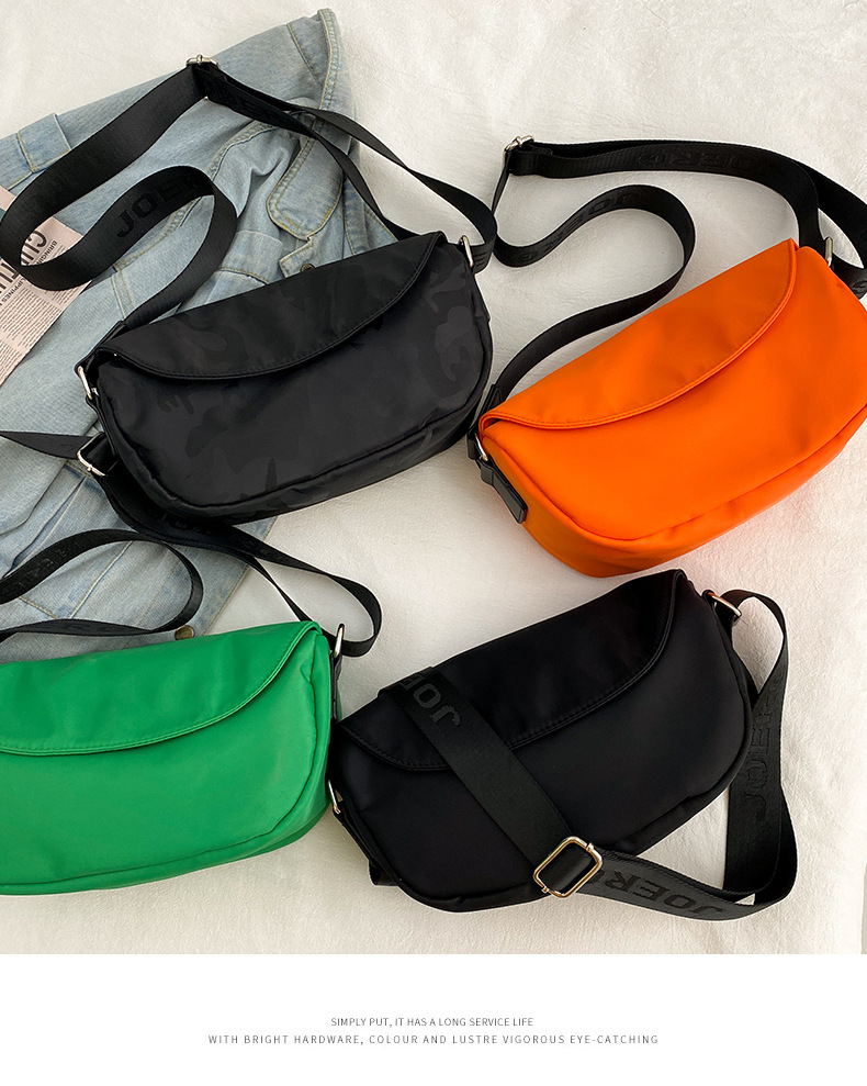 Mujeres Medio Nylon Color Sólido Básico Estilo Clásico Gire La Tapa Bolso Bandolera display picture 2