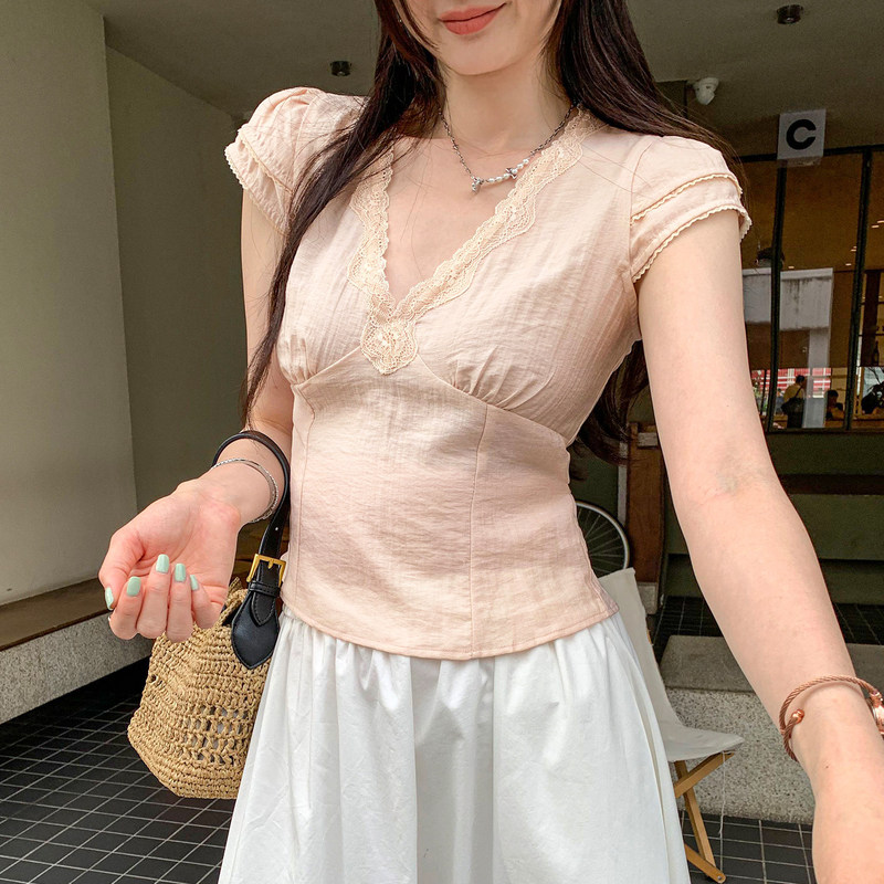 Elegant and Mature Style Lace-Trimmed Deep V-Neck Short-Sleeve T-Shirt for Women, Summer Korean-Style Beautiful Outfit with Waist-Cinching Tie