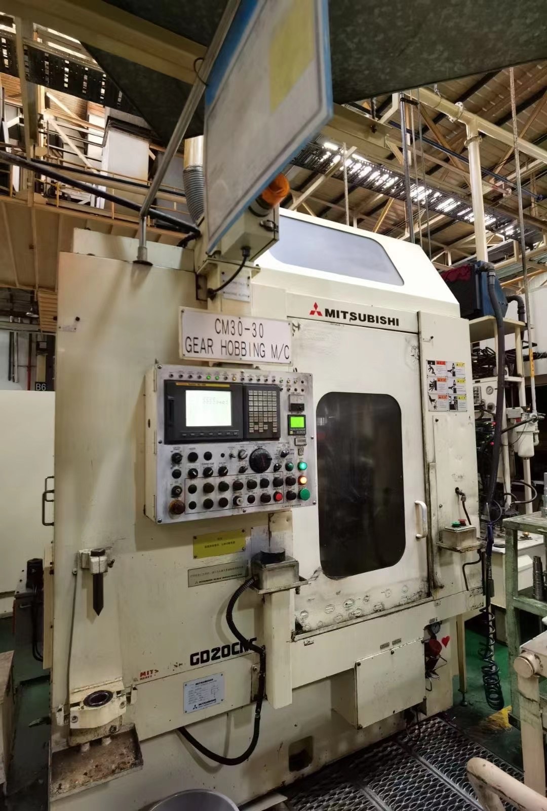 出售一批二手马扎克车铣复合加 工中心，德马吉五轴加 工中心