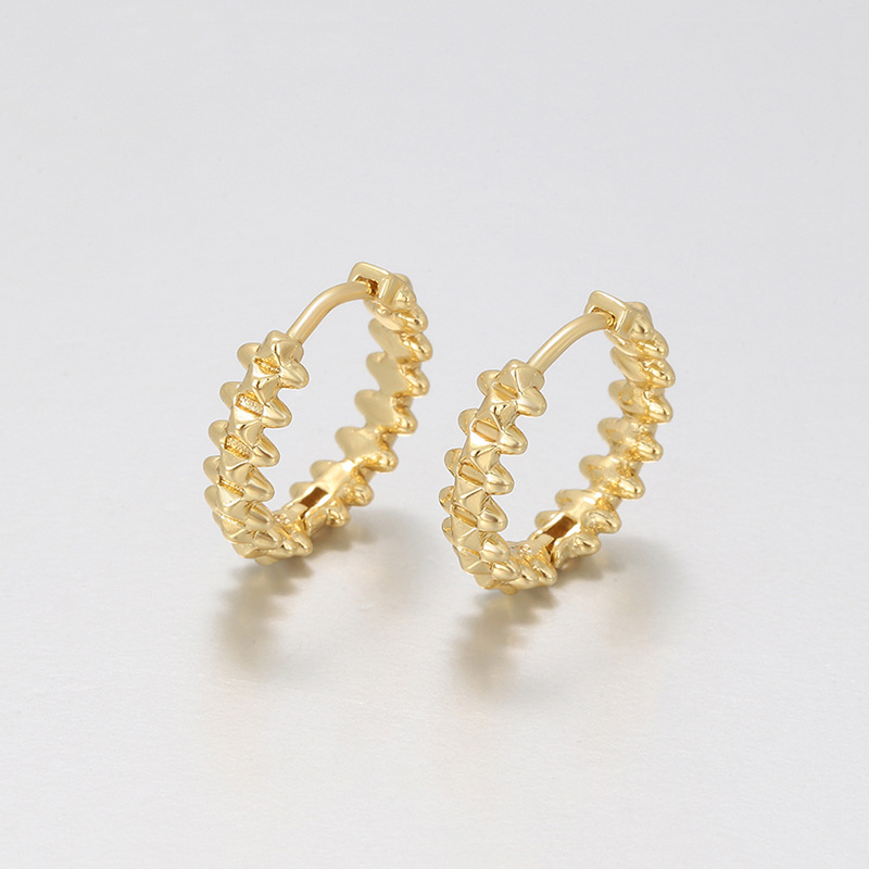 Xuping clavos aretes geométricos irregulares aretes de cobre aleación de nicho transfronterizo de diseño de aretes al por mayor personalizados