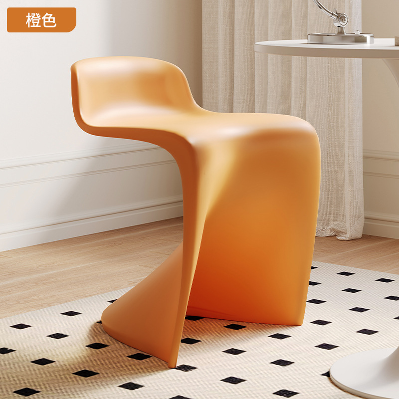 Sillas de comedor de lujo ligero taburetes de mesa de comedor de alto nivel sillas de ocio sillas de plástico respaldadas sillas de comedor de diseño Pan Dong sillas hotel