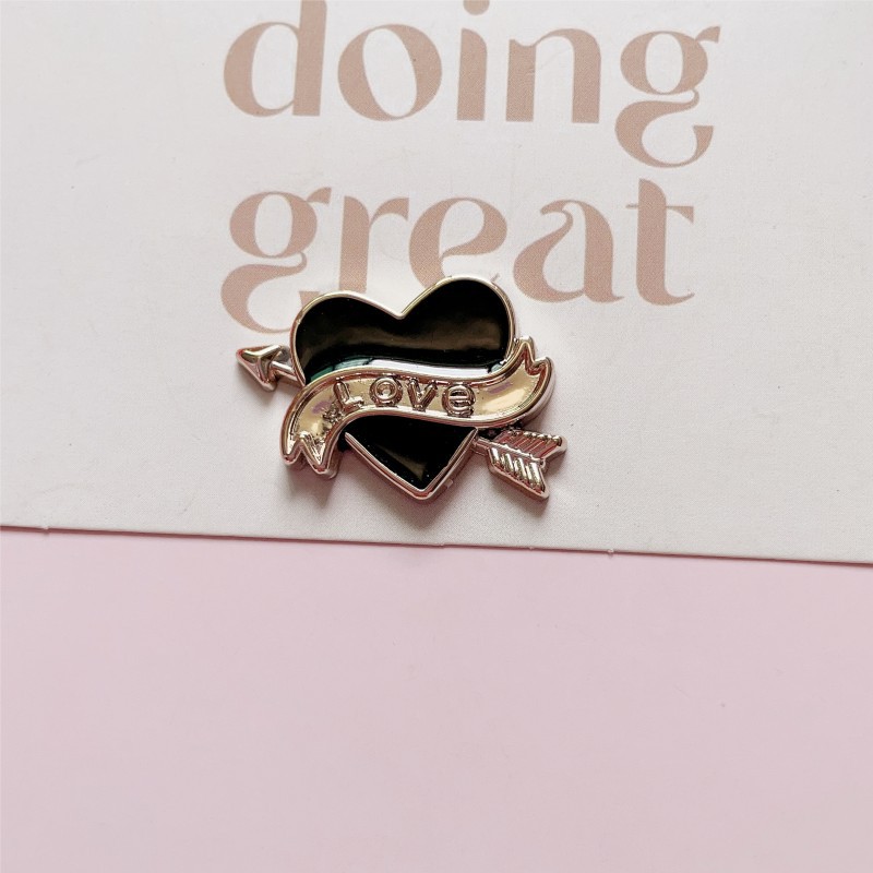 Accesorios de joyería de bricolaje de fragancia pequeña clásica gota aceite conejo amor flor parche de resina teléfono móvil banda de goma material de hebilla de zapato