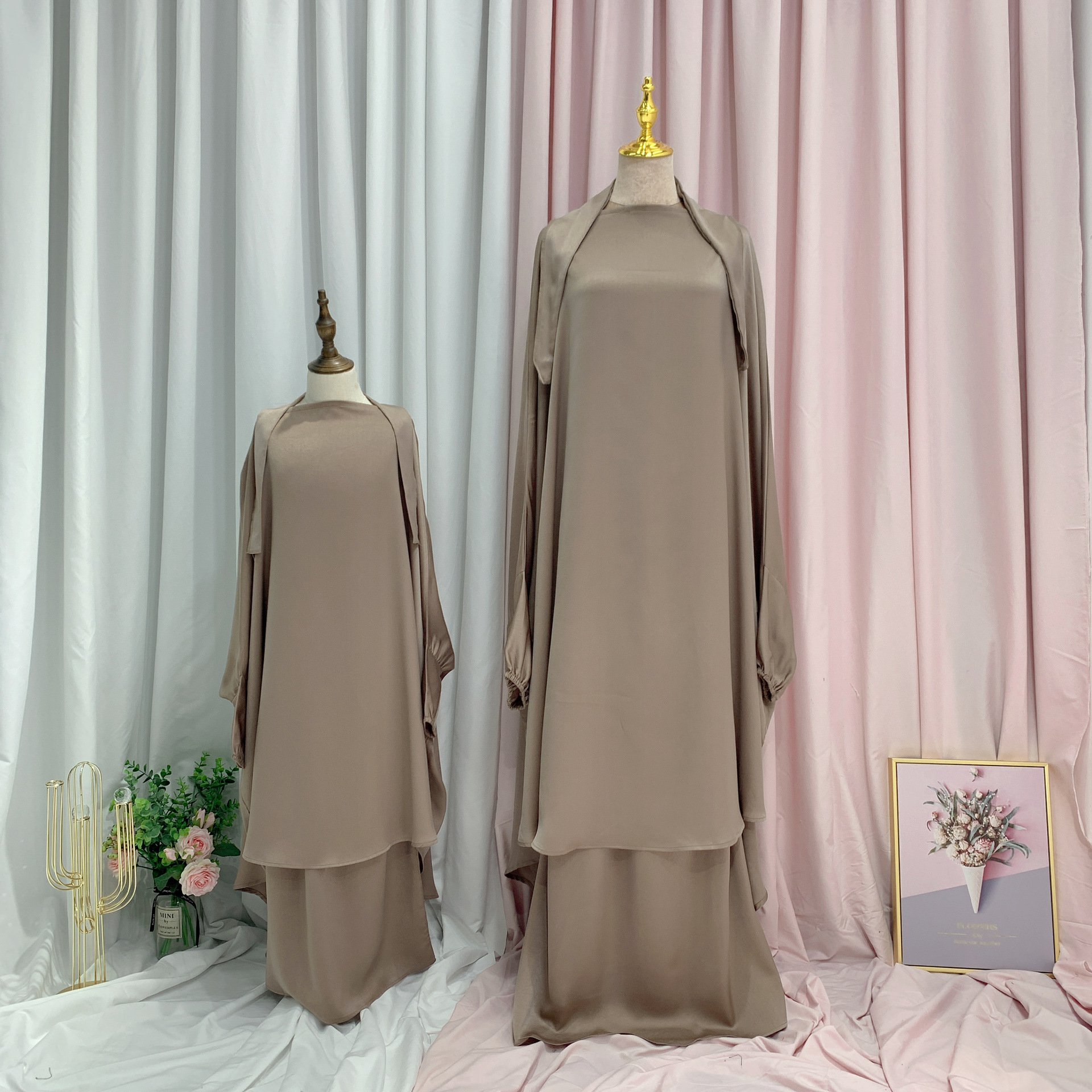 Vestidos familiares a juego de color sólido con dobladillo amplio Loriya 2022 LR485-LR486