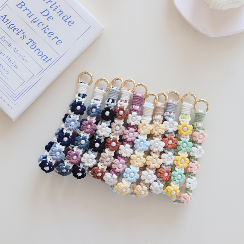 ins Nordic Style Pure Hand Woven Mobile Phone Chain Daisy Pearl Flower Cotton Rope Keychain Bag Pendant Creative Gift