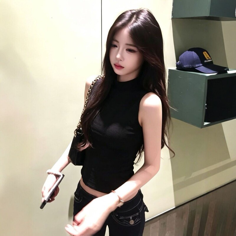 Korean Style Hot Girl Style Half-High Collar Sleeveless Vest for Women, Slim Fit, Short Black T-Shirt, New Summer Top