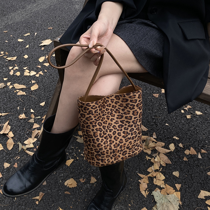 Borsa a spalla in velluto leopardato per donna borsa crossbody_voghion.com
