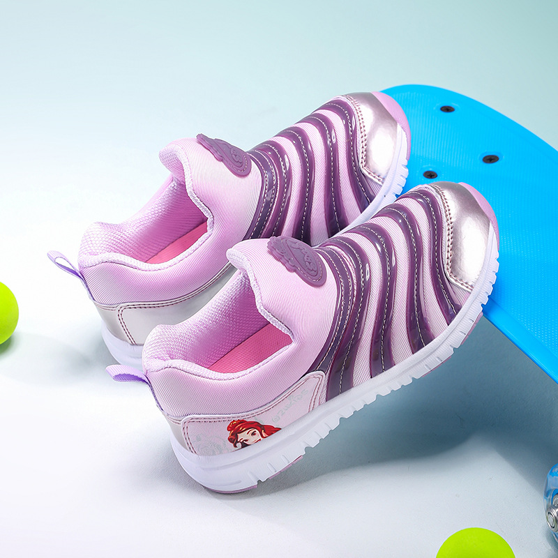 Zapatos infantiles de oruga primavera y verano nuevos zapatos transfronterizos transfronterizos de malla transpirables suaves zapatos deportivos para niños pequeños y medianos zapatos de bebé