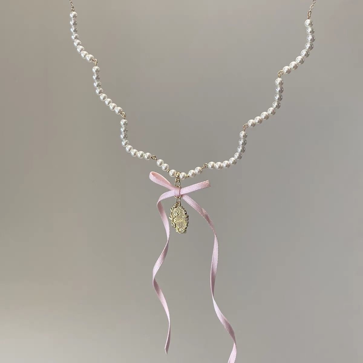 Japanese cute necklace with bow from pearl