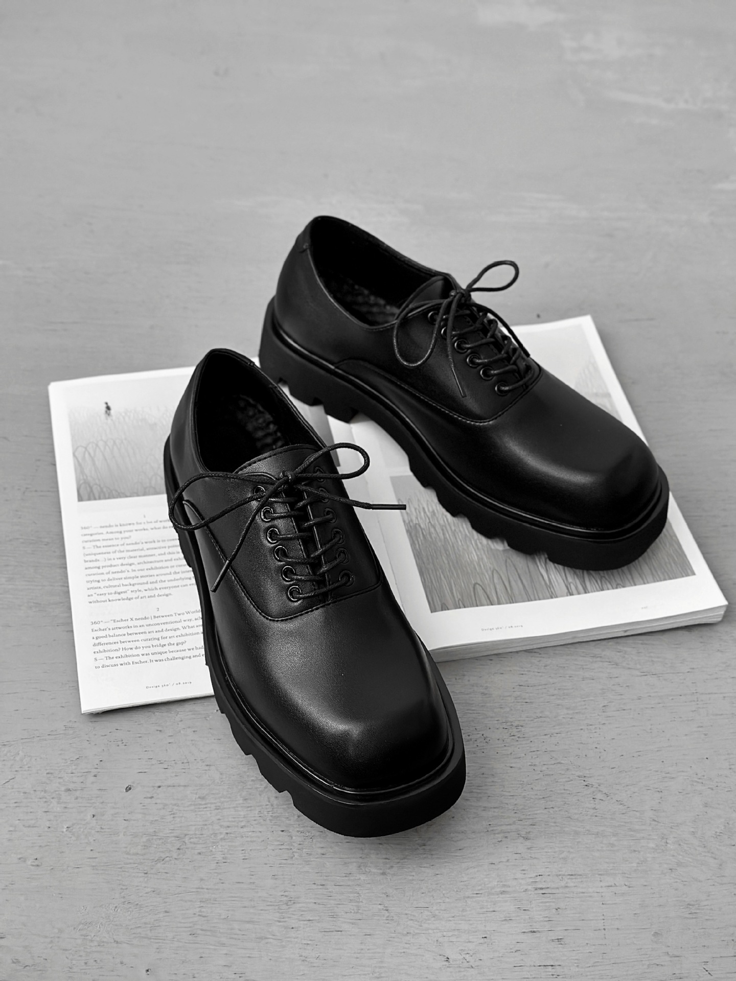 ShoeVault Herren-Loafer aus Leder mit eckiger Zehenpartie, hochwertige, dicksohlige Loafer im koreanischen Stil, schwarze Derby-Schuhe mit höhenverstärkender Wirkung_voghion.com