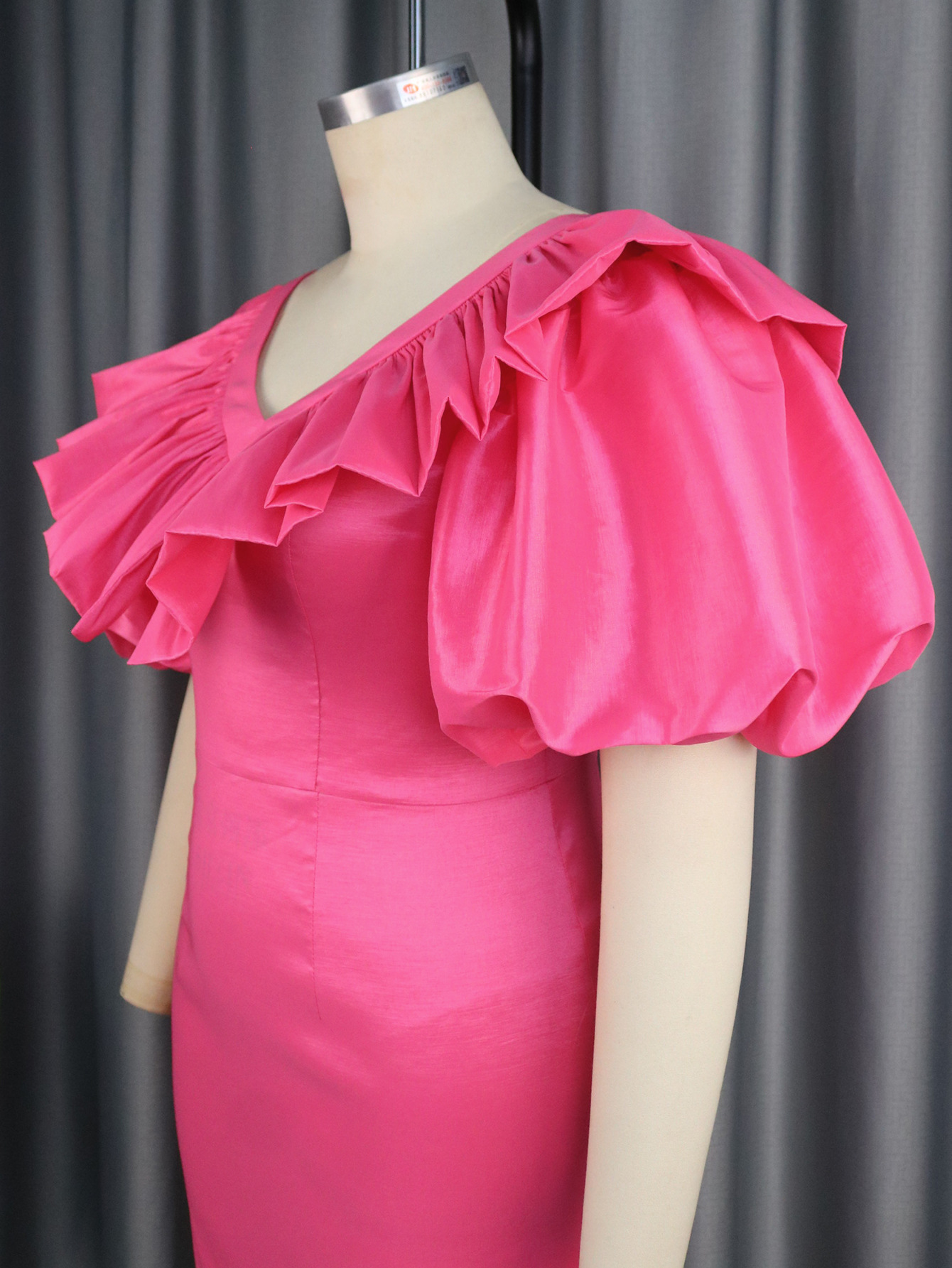 Abbigliamento da donna Moda autunnale Scollo a V Gonna sui fianchi Grandi dimensioni Maniche a lanterna Abito da laurea con volant Abiti_voghion.com
